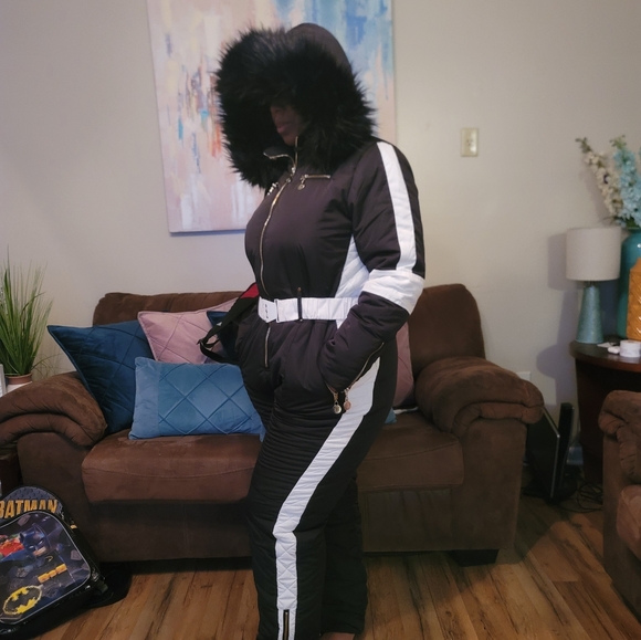 Woman Snow Suit - Picture 8 of 8